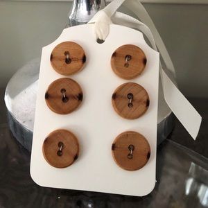 New WOT. Home Vintage Lot of 6 Buttons.